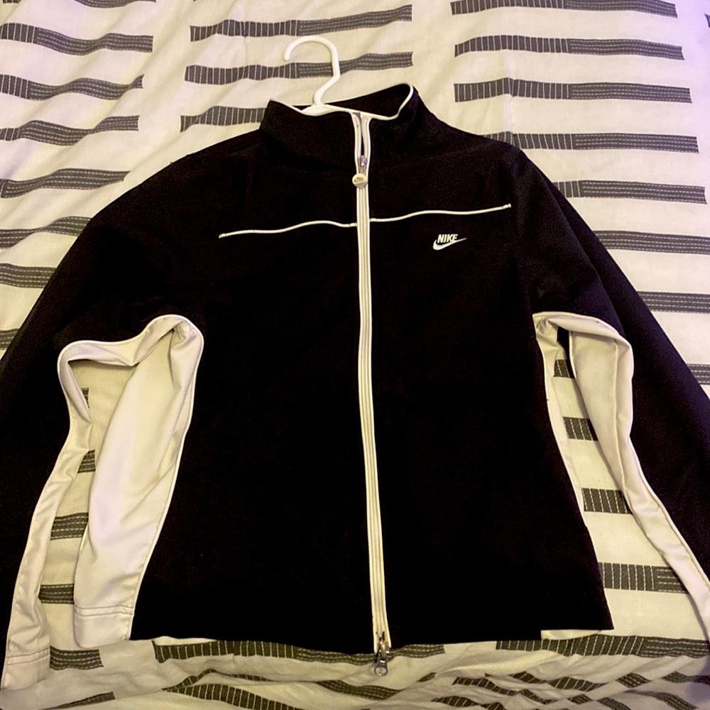 I’m selling this Nike jacket size small in women text with offers!